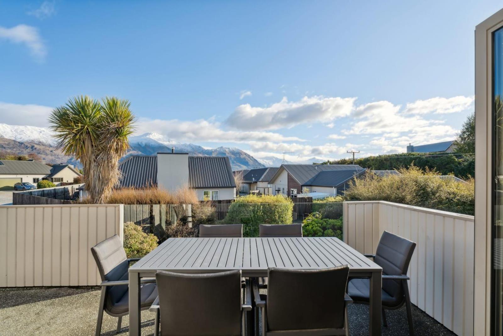Alpine Retreat - 3 Bedroom Wanaka Esterno foto