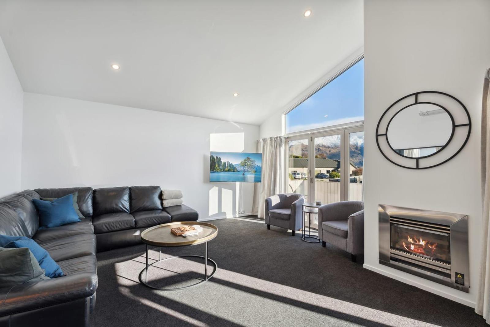 Alpine Retreat - 3 Bedroom Wanaka Esterno foto